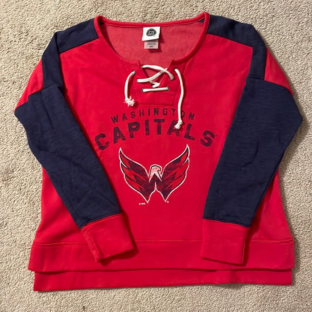 Washington Capitals Sweatshirt w Fleece Inside. Smoke Free Home. Size M.
